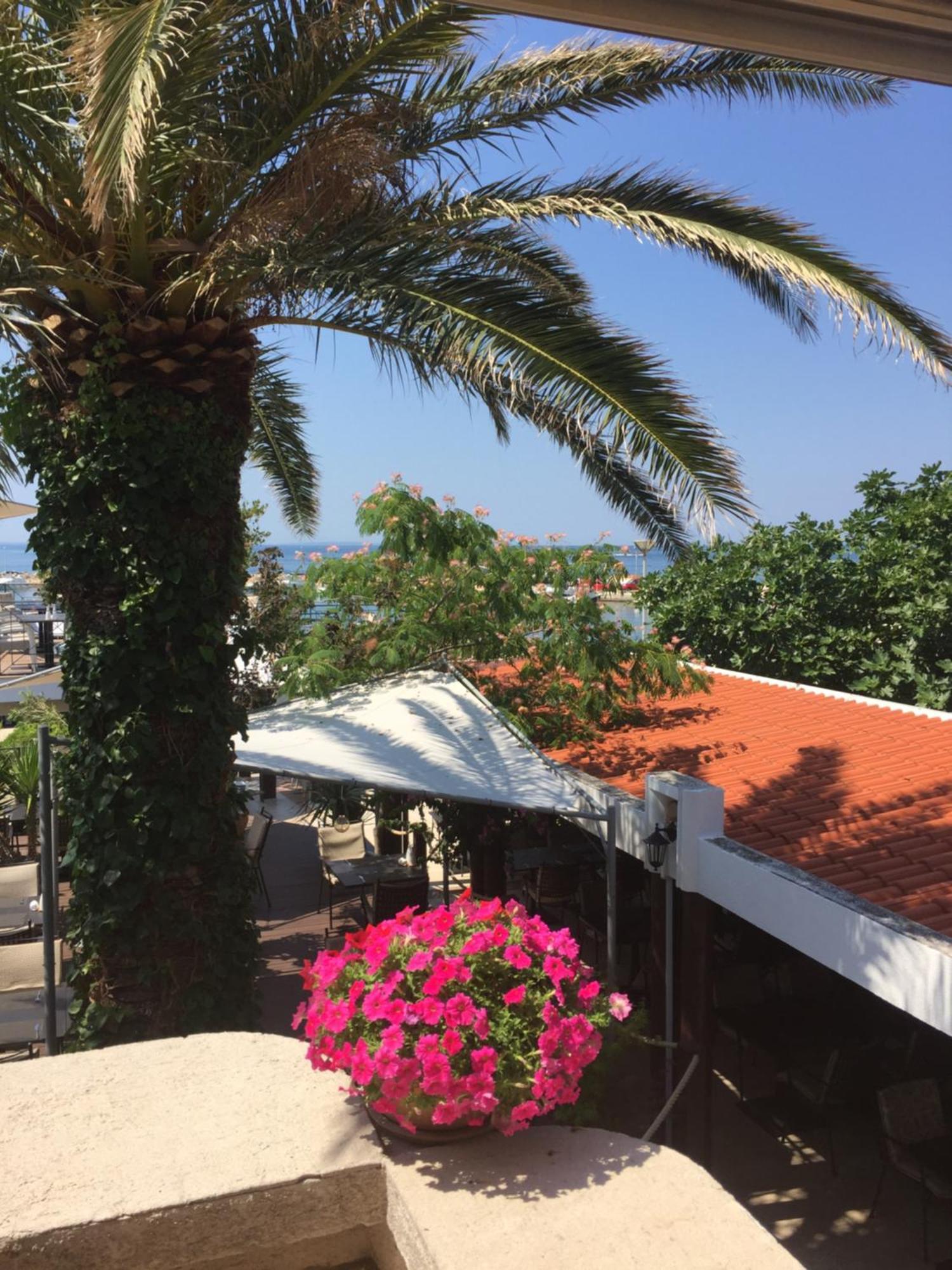 Guesthouse Punta Mira - Beachfront ノヴァリャ エクステリア 写真