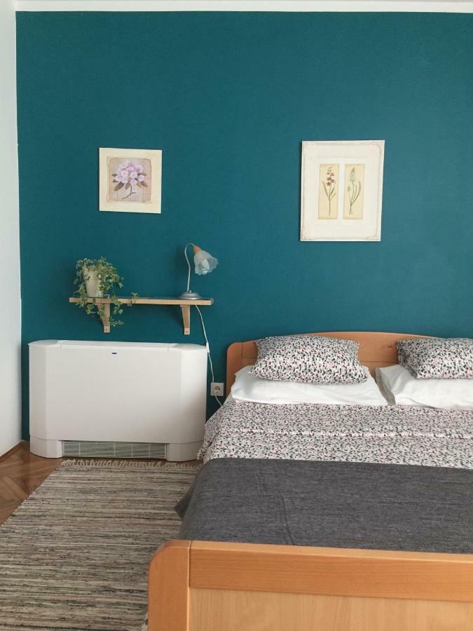 Guesthouse Punta Mira - Beachfront ノヴァリャ エクステリア 写真